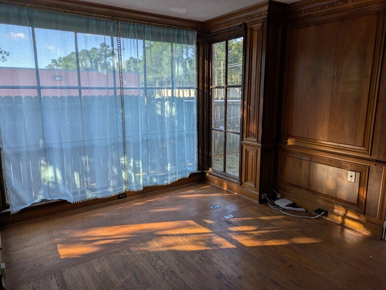 More Photos Of 734 Mt Moriah Rd, Memphis Loft Creative Space For Lease