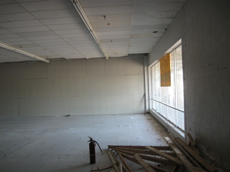 More Photos Of 5101 Gus Thomasson Rd, Mesquite Unknown For Lease