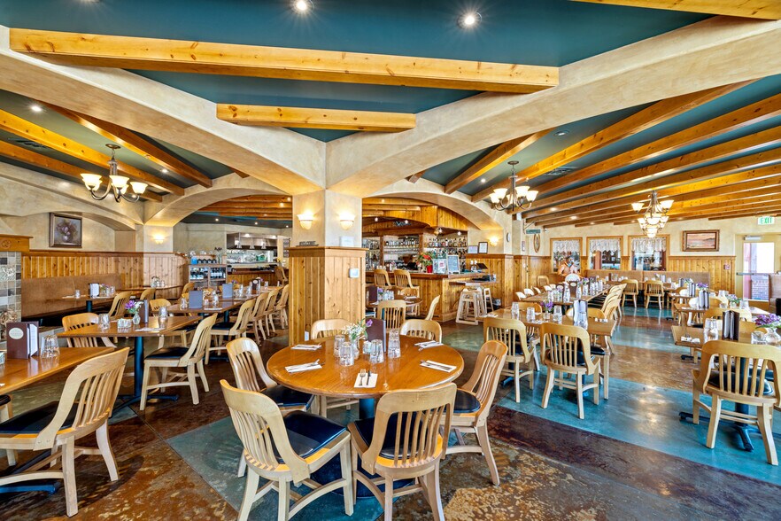 More Photos Of 190 E Charles St, Mount Angel Storefront Retail Office For Sale