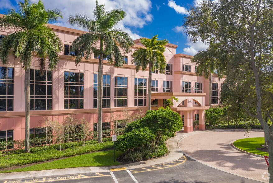 More Photos Of 1580 Sawgrass Corporate Pky, Sunrise Office For Lease