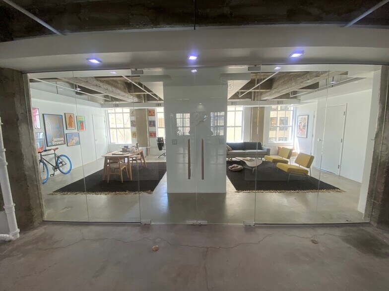 More Photos Of 742-748 S Hill St, Los Angeles Loft Creative Space For Lease