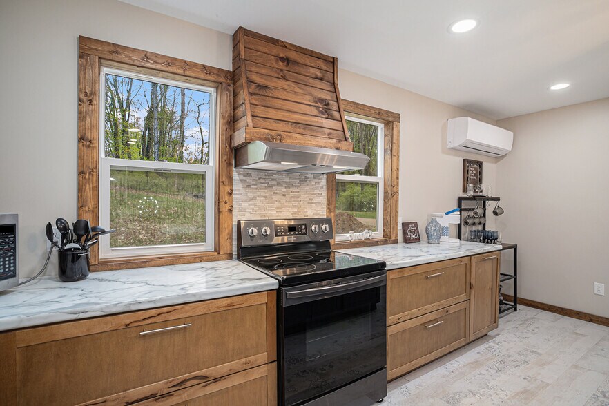 More Photos Of 15165 Main St, Buchanan Theater Concert Hall For Sale