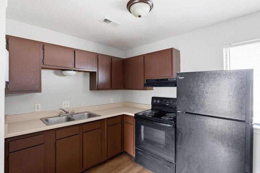 More Photos Of 538 N Florence St, Wichita Apartments For Sale