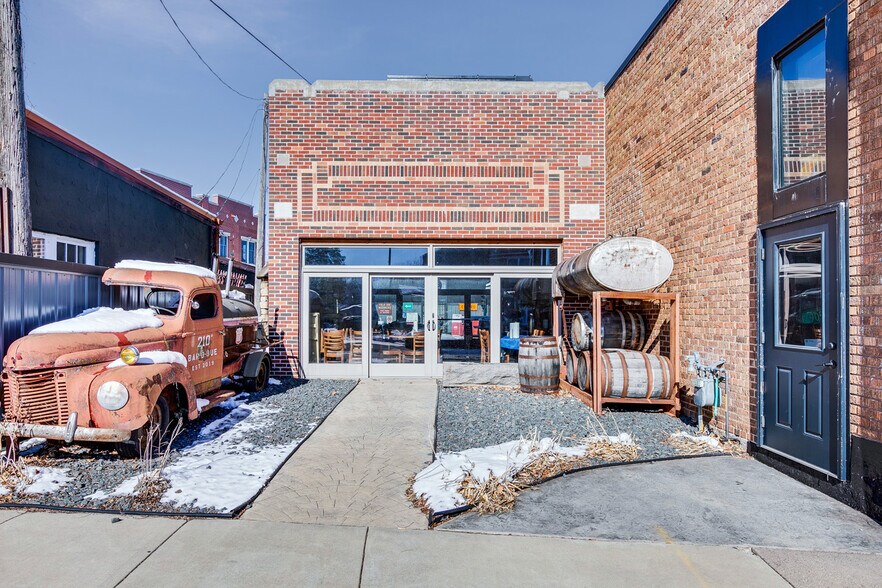 More Photos Of 328 5th Ave N, Bayport Restaurant For Sale