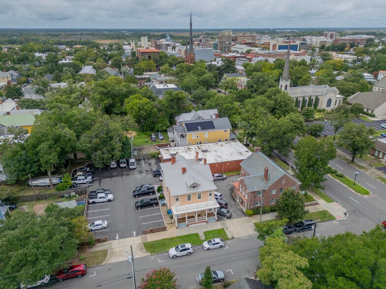 More Photos Of 8 S 7th St, Wilmington Office For Sale