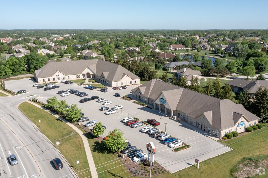 More Photos Of 9130 W Loomis Rd, Franklin Medical For Lease