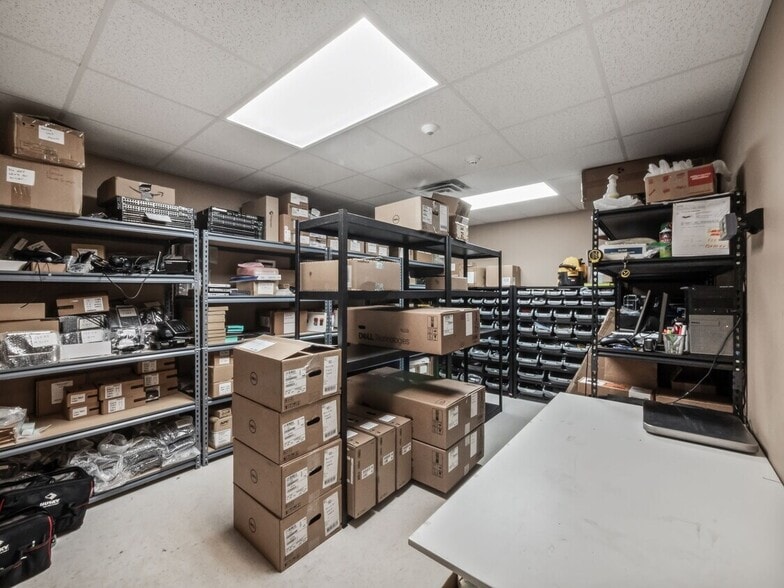 More Photos Of 38765-38795 Mound Rd, Sterling Heights Medical For Lease