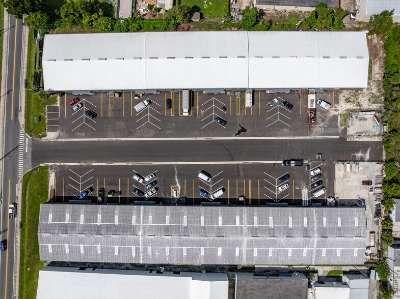 More Photos Of 325-395 Commercial St, Casselberry Unknown For Lease