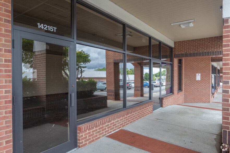 More Photos Of 14200-14220 Centreville Sq, Centreville Unknown For Lease