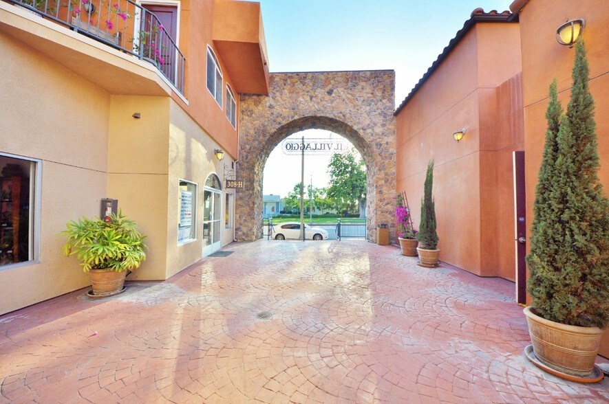 More Photos Of 308 S 1st Ave, Arcadia Apartments For Sale