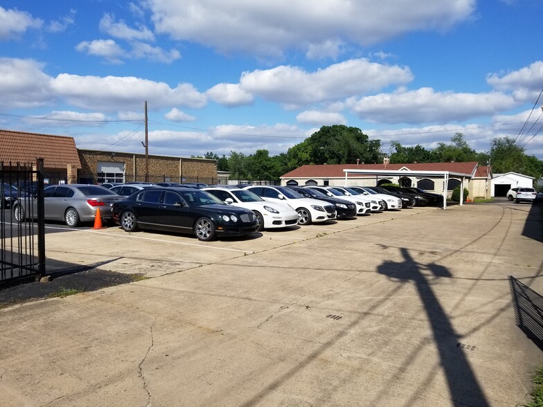 More Photos Of 11448 Reeder Rd, Dallas Light Distribution For Sale