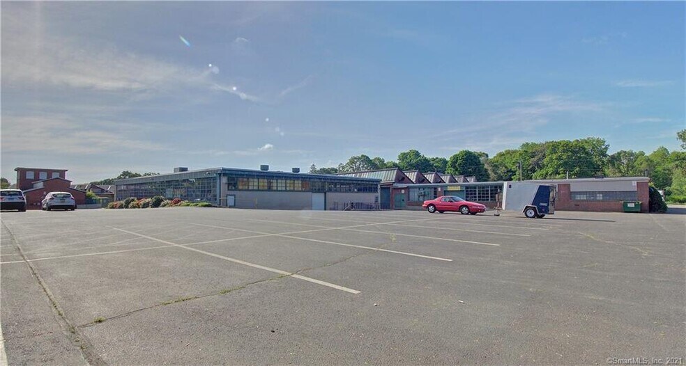 More Photos Of 90 S Park St, Willimantic Warehouse For Lease