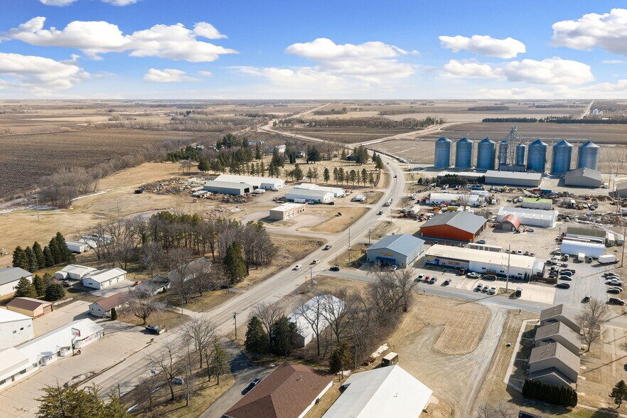 More Photos Of 438 Highway Ave S, Blooming Prairie Office For Sale