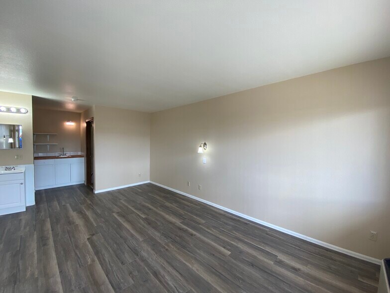 More Photos Of 206 E Main St, Rangely Apartments For Sale