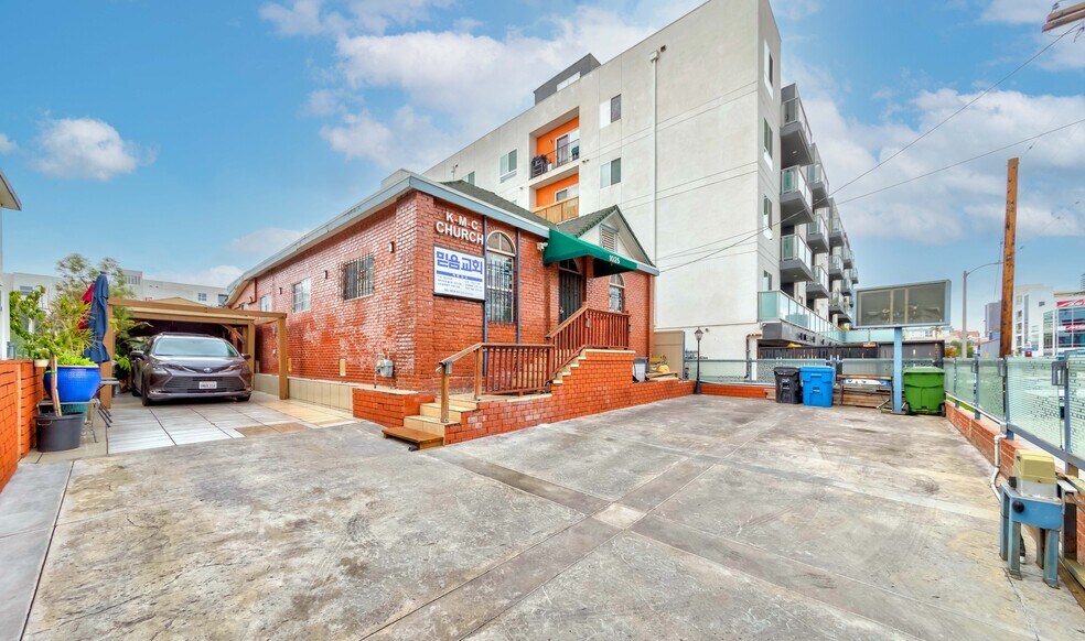 More Photos Of 1025 S Catalina St, Los Angeles Religious Facility For Sale