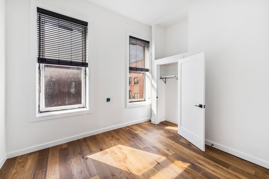 More Photos Of 1935 Spruce St, Philadelphia Apartments For Sale