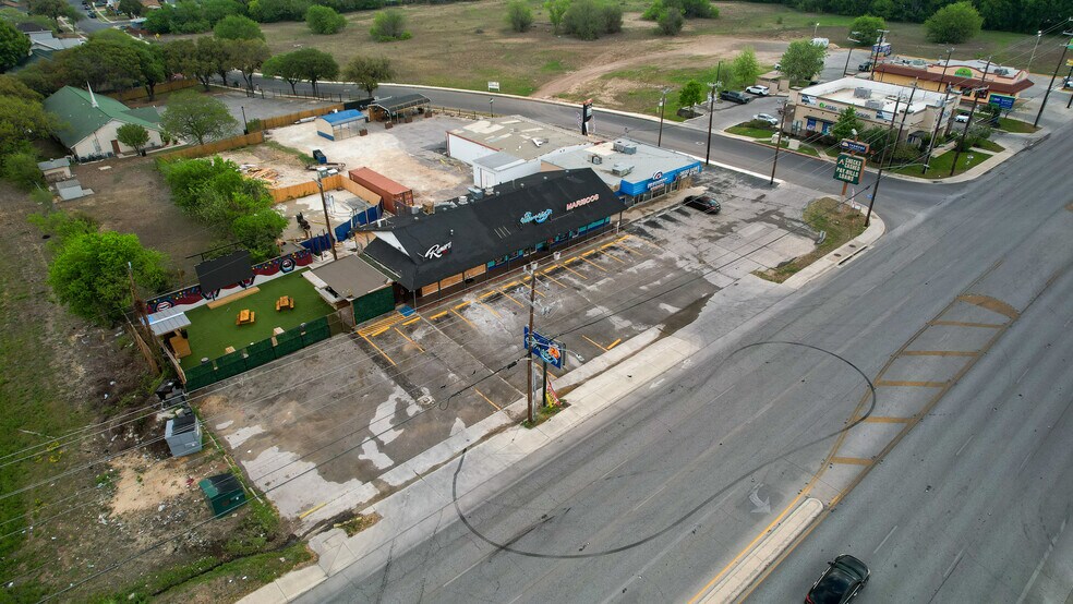 More Photos Of 7911 Culebra Rd, San Antonio Restaurant For Sale