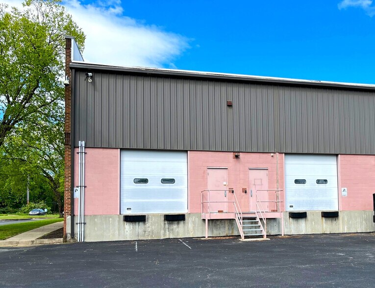 More Photos Of 1100 First State Blvd, Stanton Light Distribution For Lease