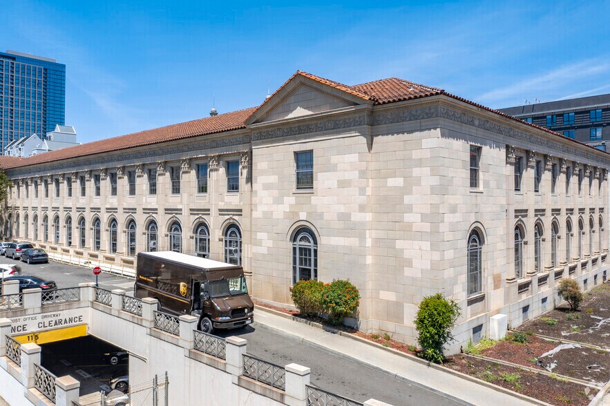Primary Photo Of 201 13th St, Oakland Post Office For Lease
