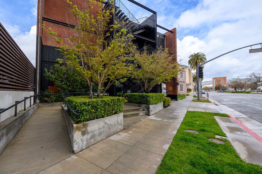 More Photos Of 113 N San Vicente Blvd, Beverly Hills Loft Creative Space For Sale