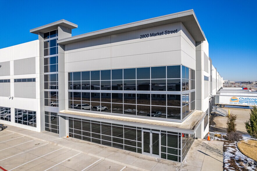 More Photos Of 2800 Market St, Irving Distribution For Lease