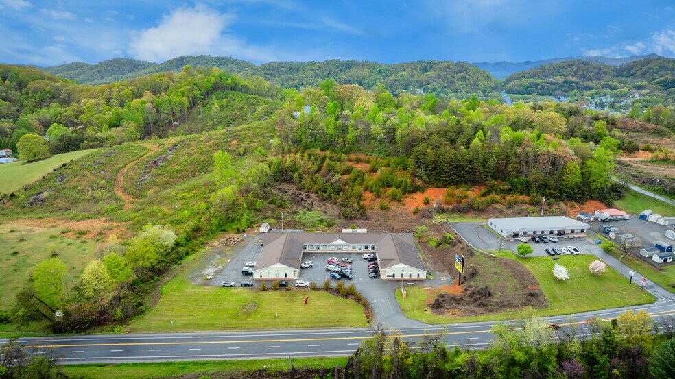 More Photos Of 3815 Highway 66 S, Rogersville Office For Lease