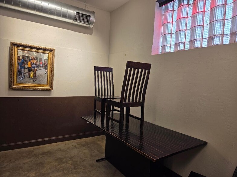 More Photos Of 220 E Commercial St, Springfield Office For Sale