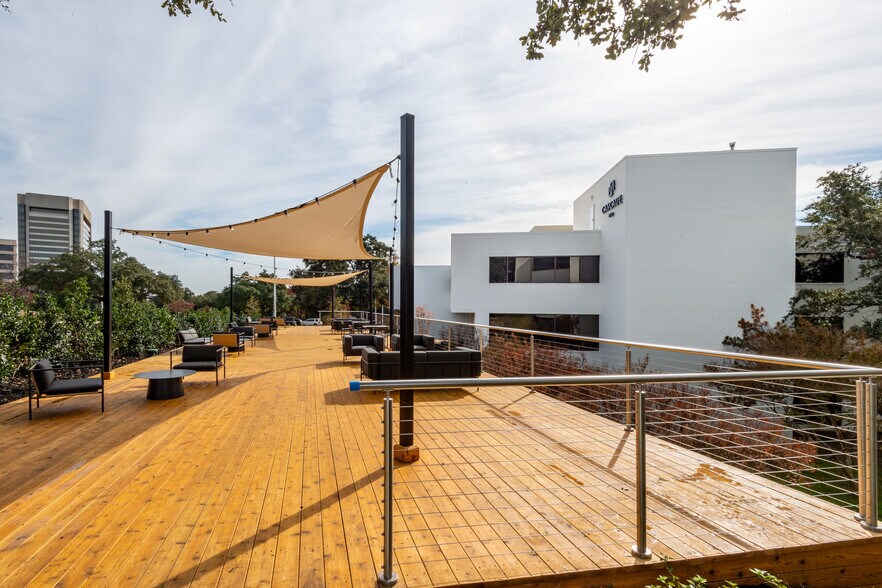 More Photos Of 104 Decker Ct, Irving Unknown For Lease