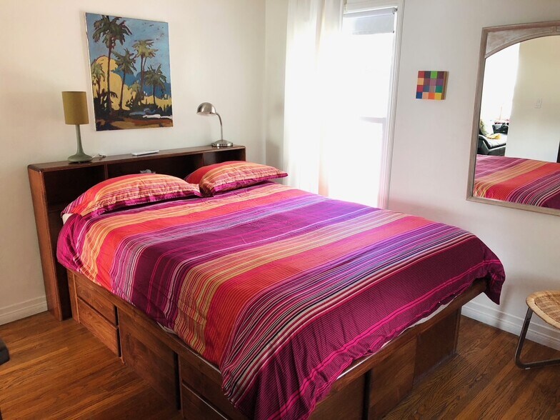 More Photos Of 2019-2023 Riverside Dr, Los Angeles Storefront Retail Office For Sale