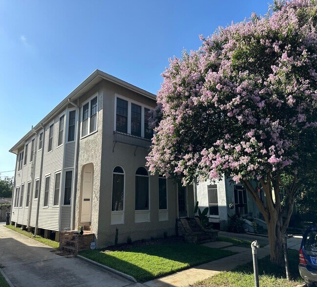 Primary Photo Of 2308 Audubon St, New Orleans Apartments For Sale