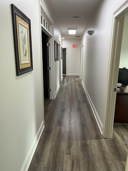 More Photos Of 4080 McGinnis Ferry Rd, Alpharetta Coworking Space