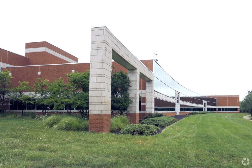 More Photos Of 6 Cedar Brook Dr, Cranbury Flex For Sale