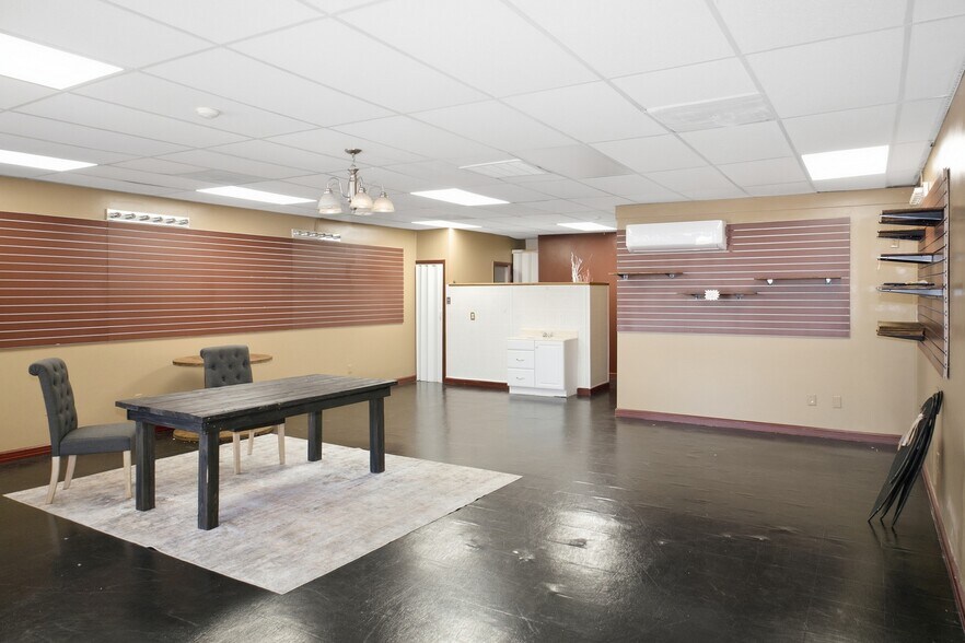 More Photos Of 53 Providence St, West Warwick Restaurant For Sale