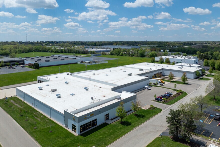 More Photos Of 1670 Northrock Ct, Rockford Warehouse For Lease