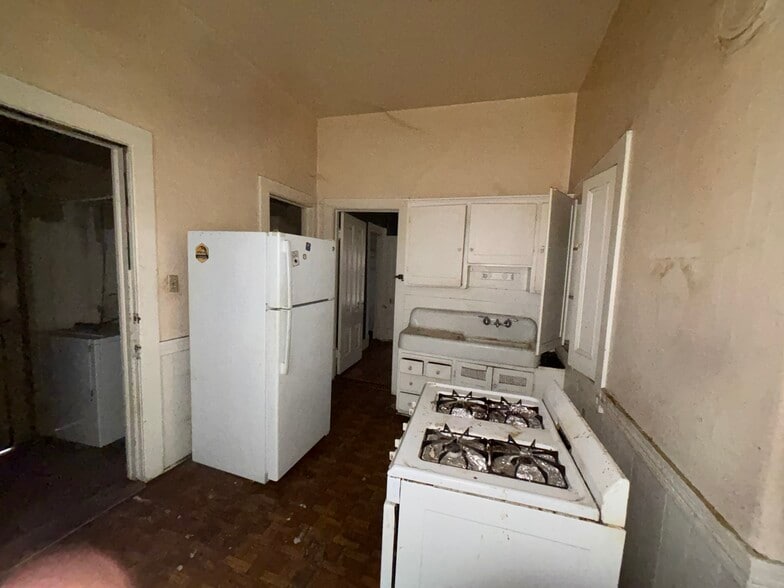 More Photos Of 126-136 N 7th St, San Jose Apartments For Sale