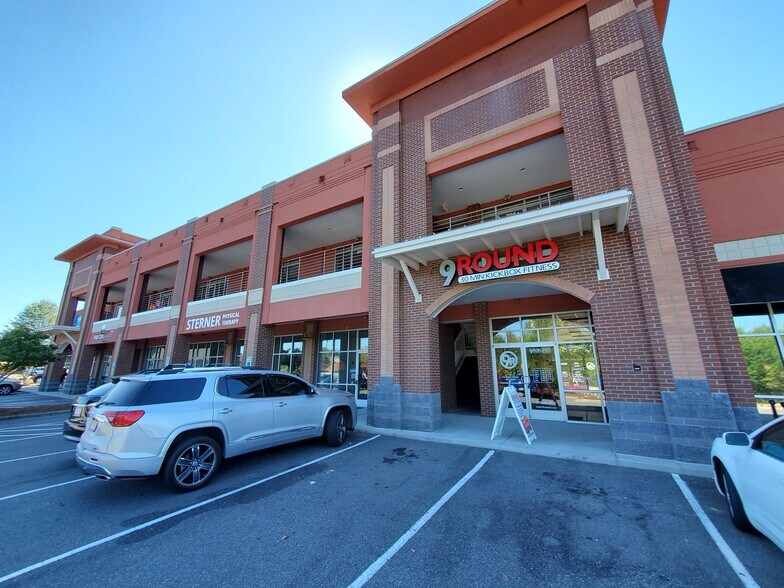 More Photos Of 807 Williamson Rd, Mooresville Loft Creative Space For Lease