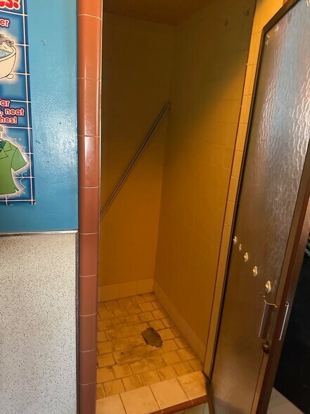 More Photos Of 2100 E Lambert Rd, La Habra Contractor Storage Yard For Sale