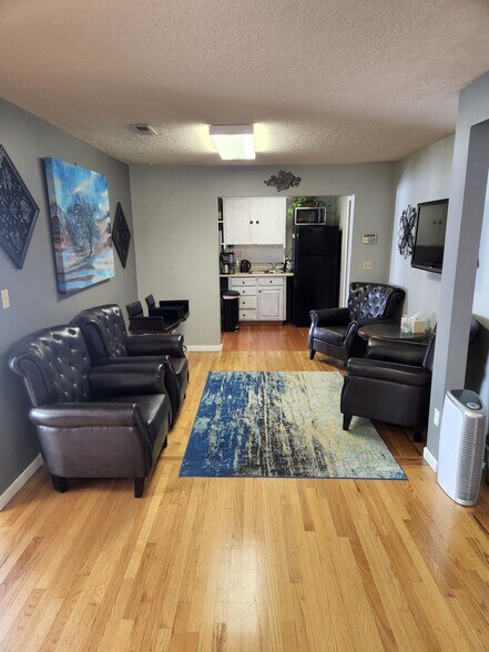 More Photos Of 10150 NW Glencoe Rd, North Plains Medical For Lease