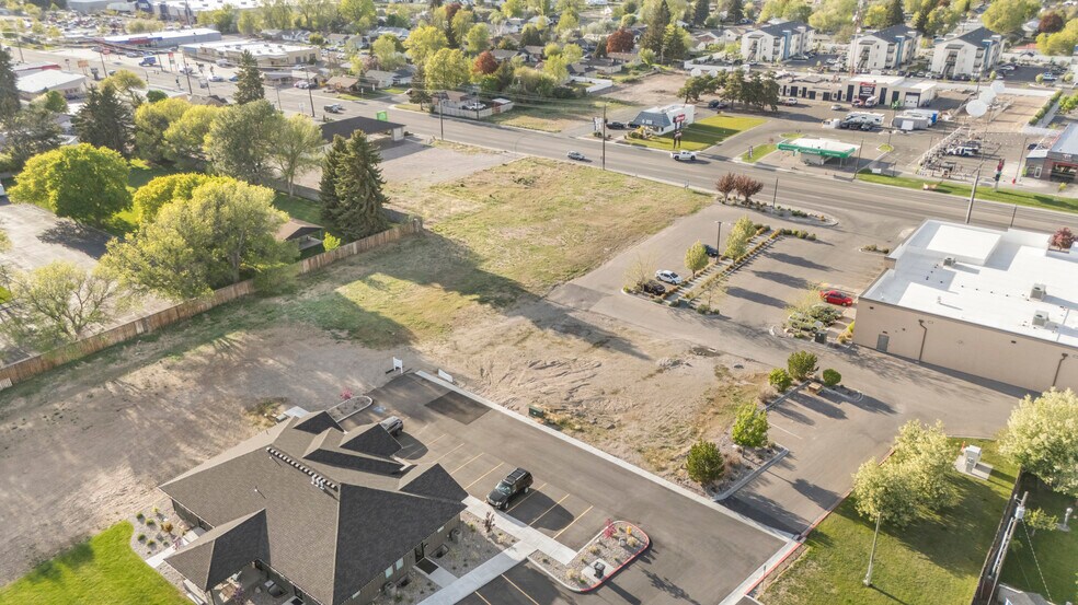 More Photos Of 1260 E 17th St, Idaho Falls Land For Sale
