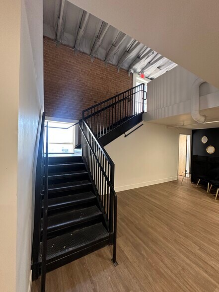 More Photos Of 829 N 1st Ave, Phoenix Loft Creative Space For Lease