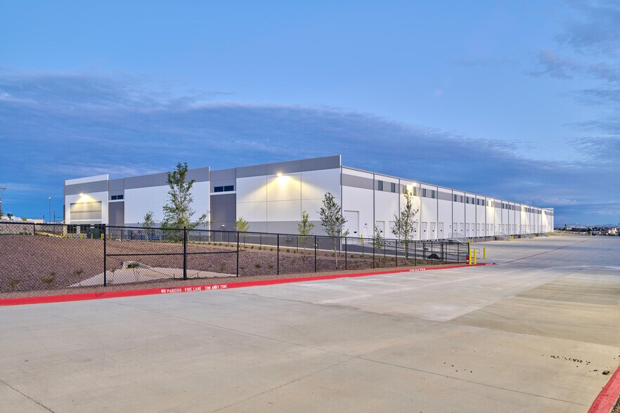 More Photos Of 8900 Escobar Dr, El Paso Distribution For Lease