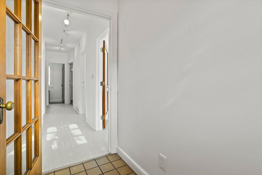 More Photos Of 206 Park Ave, Rochester Office Residential For Lease