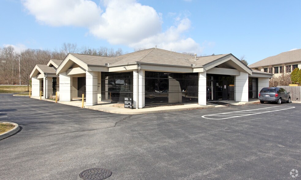 More Photos Of 7706 Olentangy River Rd, Columbus Medical For Lease