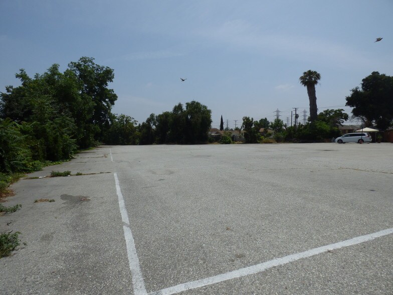 More Photos Of 8614 Valley Blvd, Rosemead Light Distribution For Sale