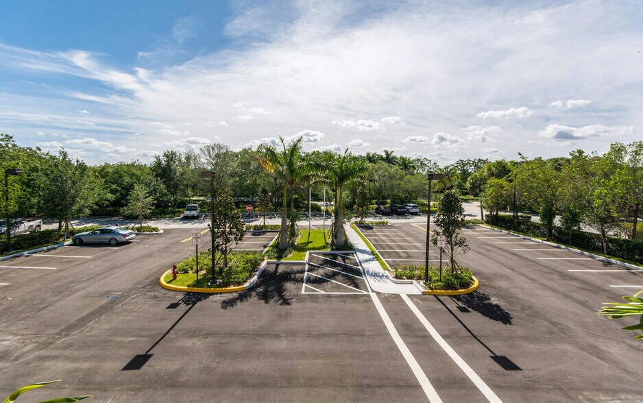 More Photos Of 1555 Bonaventure Blvd, Fort Lauderdale Office Residential For Lease