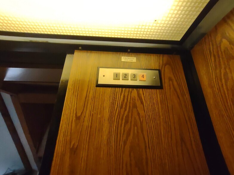 More Photos Of 1 Mill Plz, Laconia Office For Sale