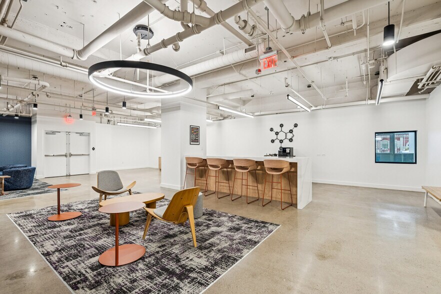 More Photos Of 201-219 N 15th St, Philadelphia Medical For Lease