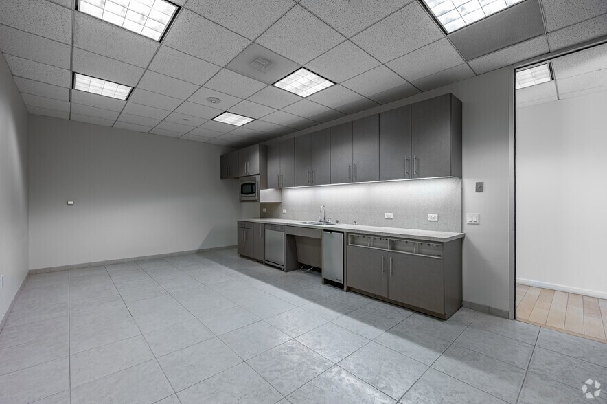 Photo of 16th Floor Ste 1650