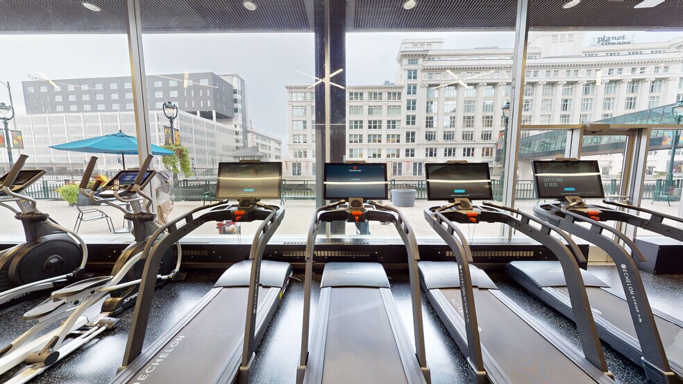 More Photos Of 111 E Wisconsin Ave, Milwaukee Office For Lease