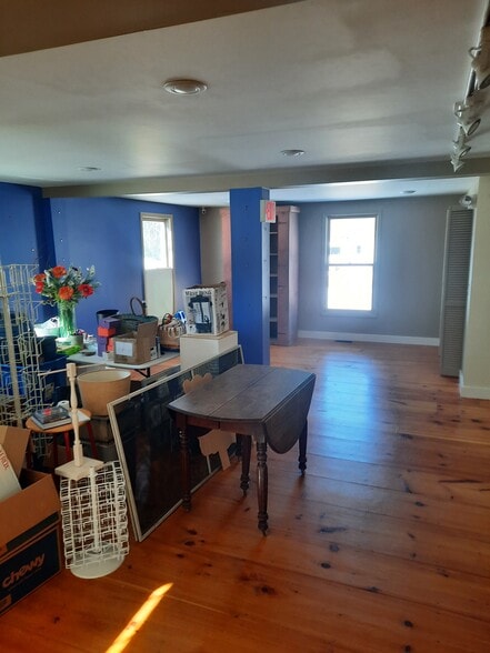 More Photos Of 254 King St, Boscawen Storefront Retail Office For Sale